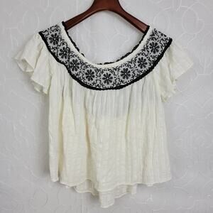 American Eagle Womens Blouse‎ Size Small White Embroidered Flowy Sexy Shoulder